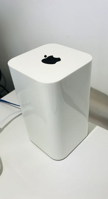 Apple Airport Extreme (time capsule) 2TB - 6th gen