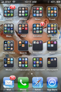 pantalla de iphone mostrando muchas apps
