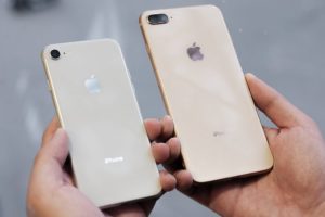 iphone 8 y 8 plus oro. Foto