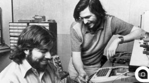 Steve Jobs, Steve Wozniak fundan Apple
