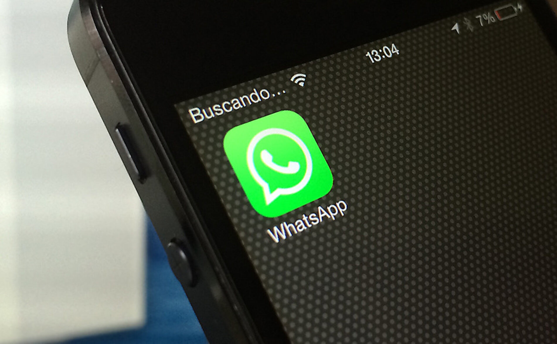 WhatsApp forzará comprar o vender iPhone en el mercado Apple segunda mano.