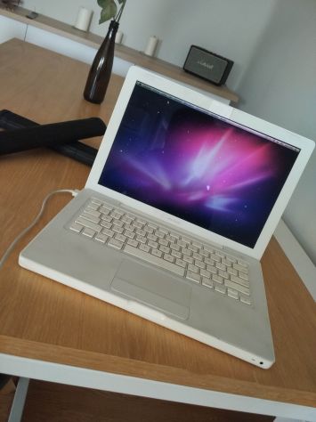 MacBook White Early 2008