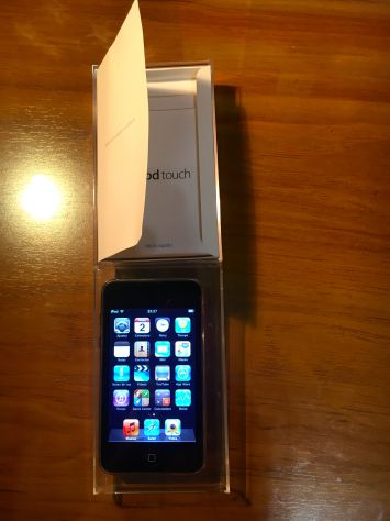 IPod Touch 2ª Gen. 32 GB + Caja Original + Funda