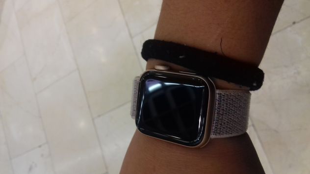 2018/vender-apple-watch-watch-serie-4-apple-segunda-mano-20181223185210-12