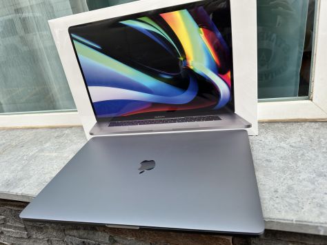 Apple MacBook Pro I9 2,3 16Gb 1TB + REGALO