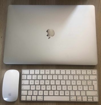 Mac Book Pro 2018 16 GB de 15 pulgadas