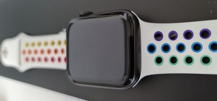 Apple Watch Nike Series 6 44mm Space Gray Aluminum GPS