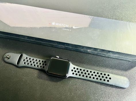 Watch Series 3 Nike+ GPS Black Aluminium 42mm