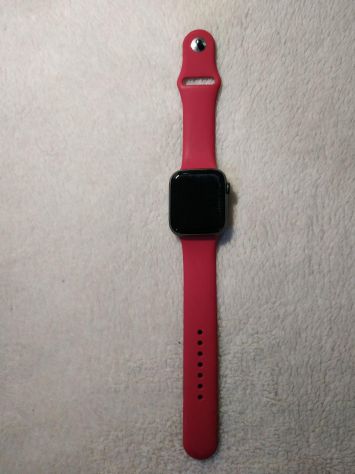Apple Watch Series 5 GPS + Celular, Caja 44mm Aluminio Gris espacial y correa deportiva negra MWWE2TY/A