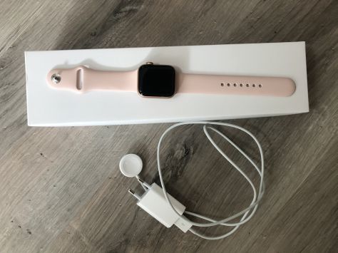 Apple watch gold aluminum case pink sand sport band