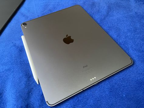 iPad Pro de 12,9 pulgadas (3.ª generación) 2018 1TB WIFI+CELULAR GRIS ESPACIAL + APPLE PENCIL + MAGIC KEYBOARD