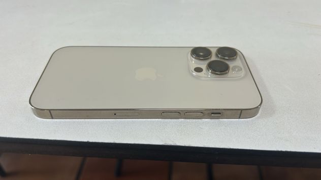 vender-iphone-iphone-14-pro-y-iphone-14-pro-max-apple-segunda-mano-20250919113900-12