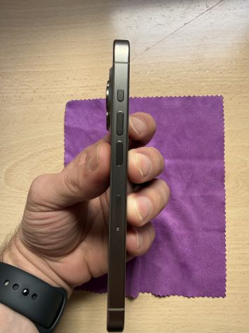 vender-iphone-iphone-15-pro-y-iphone-15-pro-max-apple-segunda-mano-1557120260323193218-11