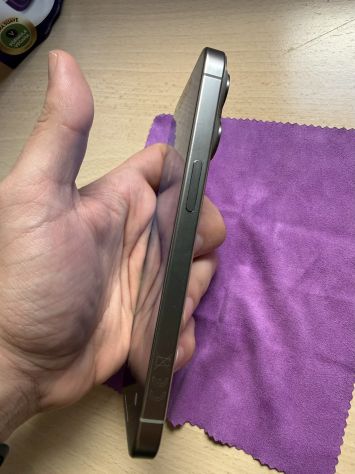 vender-iphone-iphone-15-pro-y-iphone-15-pro-max-apple-segunda-mano-1557120260323193218-12