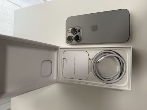 iPhone 15 pro 256gb titanio natural como nuevo