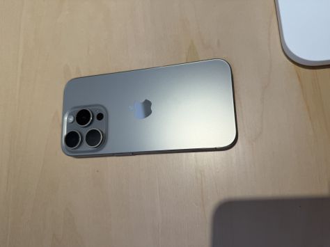 vender-iphone-iphone-15-pro-y-iphone-15-pro-max-apple-segunda-mano-19383361020251024212300-13