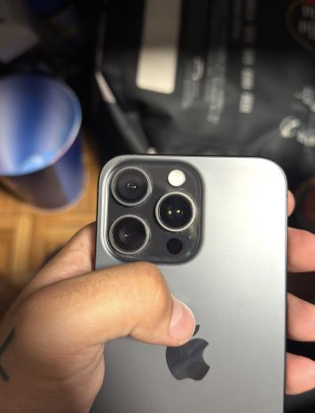 vender-iphone-iphone-15-pro-y-iphone-15-pro-max-apple-segunda-mano-19383496220260729231234-11