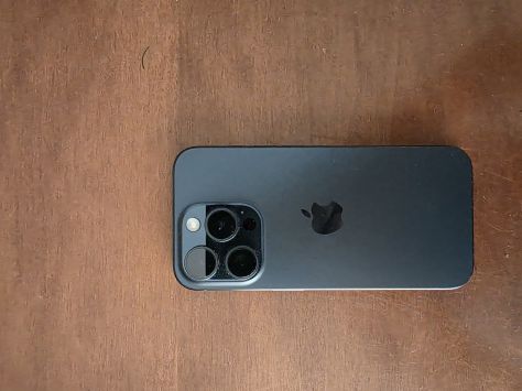 vender-iphone-iphone-15-pro-y-iphone-15-pro-max-apple-segunda-mano-20250618103011-11