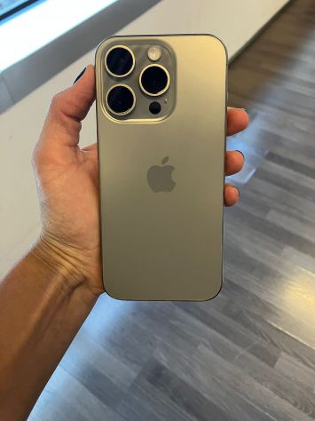vender-iphone-iphone-15-pro-y-iphone-15-pro-max-apple-segunda-mano-20260108154824-1