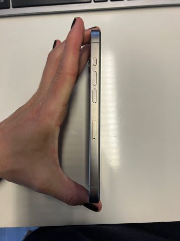 vender-iphone-iphone-15-pro-y-iphone-15-pro-max-apple-segunda-mano-20260108154824-12