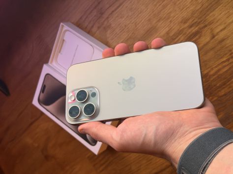 vender-iphone-iphone-15-pro-y-iphone-15-pro-max-apple-segunda-mano-20260112144446-11