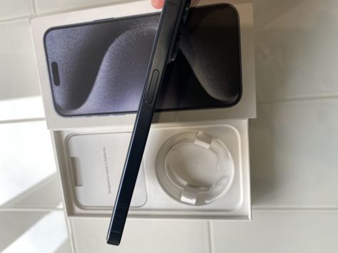 vender-iphone-iphone-15-pro-y-iphone-15-pro-max-apple-segunda-mano-20260224130541-13