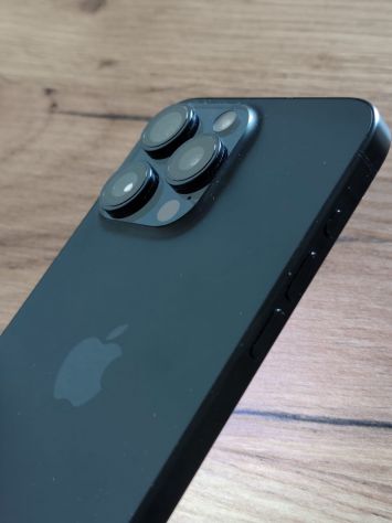 vender-iphone-iphone-15-pro-y-iphone-15-pro-max-apple-segunda-mano-20260513070427-14