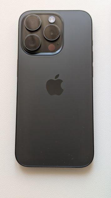vender-iphone-iphone-15-pro-y-iphone-15-pro-max-apple-segunda-mano-440620250512162123-1