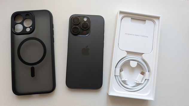 vender-iphone-iphone-15-pro-y-iphone-15-pro-max-apple-segunda-mano-440620250512162846-4