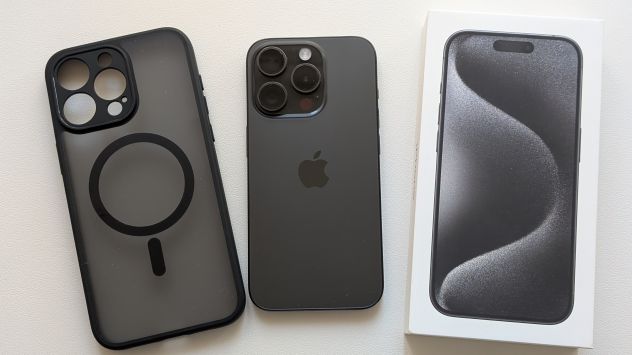vender-iphone-iphone-15-pro-y-iphone-15-pro-max-apple-segunda-mano-440620250528104040-3
