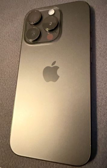 vender-iphone-iphone-15-pro-y-iphone-15-pro-max-apple-segunda-mano-862920241224181213-31