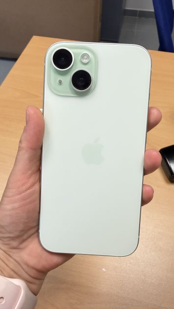 vender-iphone-iphone-15-y-iphone-15-plus-apple-segunda-mano-1691120260813061733-12