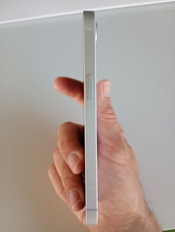vender-iphone-iphone-16-iphone-16e-y-iphone-16-plus-apple-segunda-mano-20250518151934-12