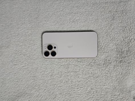 vender-iphone-iphone-16-pro-y-iphone-16-pro-max-apple-segunda-mano-1011020250605180231-1