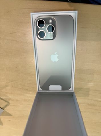 vender-iphone-iphone-16-pro-y-iphone-16-pro-max-apple-segunda-mano-1067220250912124959-11