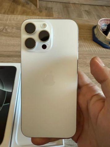 vender-iphone-iphone-16-pro-y-iphone-16-pro-max-apple-segunda-mano-1209220251104084329-12