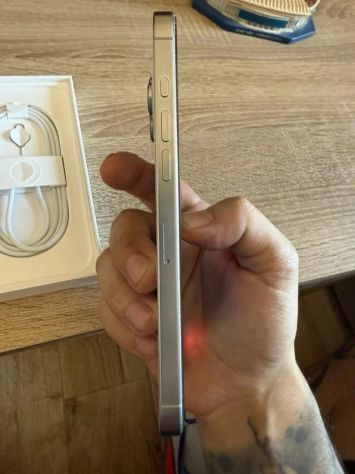 vender-iphone-iphone-16-pro-y-iphone-16-pro-max-apple-segunda-mano-1209220251104084329-14