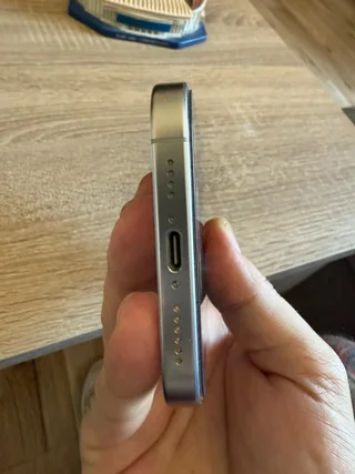 vender-iphone-iphone-16-pro-y-iphone-16-pro-max-apple-segunda-mano-1209220251104084329-15