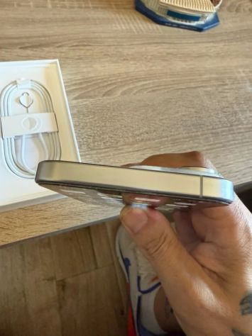 vender-iphone-iphone-16-pro-y-iphone-16-pro-max-apple-segunda-mano-1209220260918091933-11