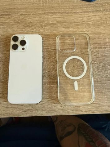 vender-iphone-iphone-16-pro-y-iphone-16-pro-max-apple-segunda-mano-1209220260918091933-13