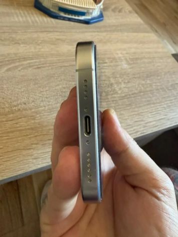 vender-iphone-iphone-16-pro-y-iphone-16-pro-max-apple-segunda-mano-1209220260918091933-14
