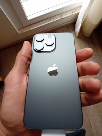 vender-iphone-iphone-16-pro-y-iphone-16-pro-max-apple-segunda-mano-1505720260325165013-11