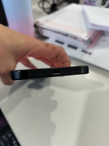 vender-iphone-iphone-16-pro-y-iphone-16-pro-max-apple-segunda-mano-1783720260305105314-13