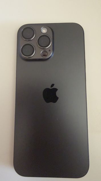 vender-iphone-iphone-16-pro-y-iphone-16-pro-max-apple-segunda-mano-19382115220251110105655-13