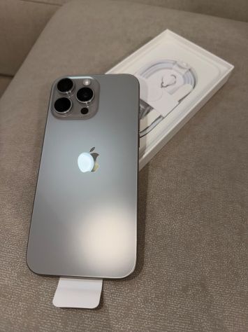 vender-iphone-iphone-16-pro-y-iphone-16-pro-max-apple-segunda-mano-19382709420251105111958-11