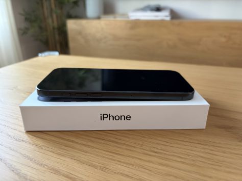 vender-iphone-iphone-16-pro-y-iphone-16-pro-max-apple-segunda-mano-19382930920251105211210-12