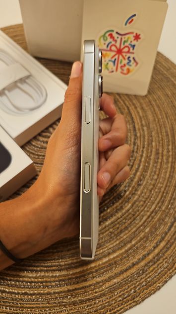 vender-iphone-iphone-16-pro-y-iphone-16-pro-max-apple-segunda-mano-19383499520260917181521-6