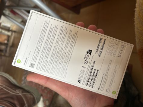 vender-iphone-iphone-16-pro-y-iphone-16-pro-max-apple-segunda-mano-20250411120923-12