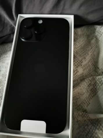 vender-iphone-iphone-16-pro-y-iphone-16-pro-max-apple-segunda-mano-20250609214447-12