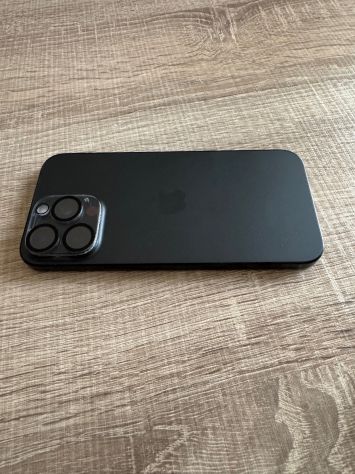 vender-iphone-iphone-16-pro-y-iphone-16-pro-max-apple-segunda-mano-20250922095045-1